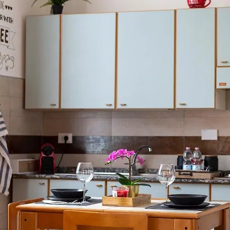 Number 3 Charming Old Town