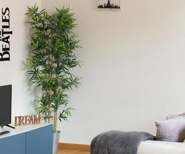 Number 3 Charming Old Town